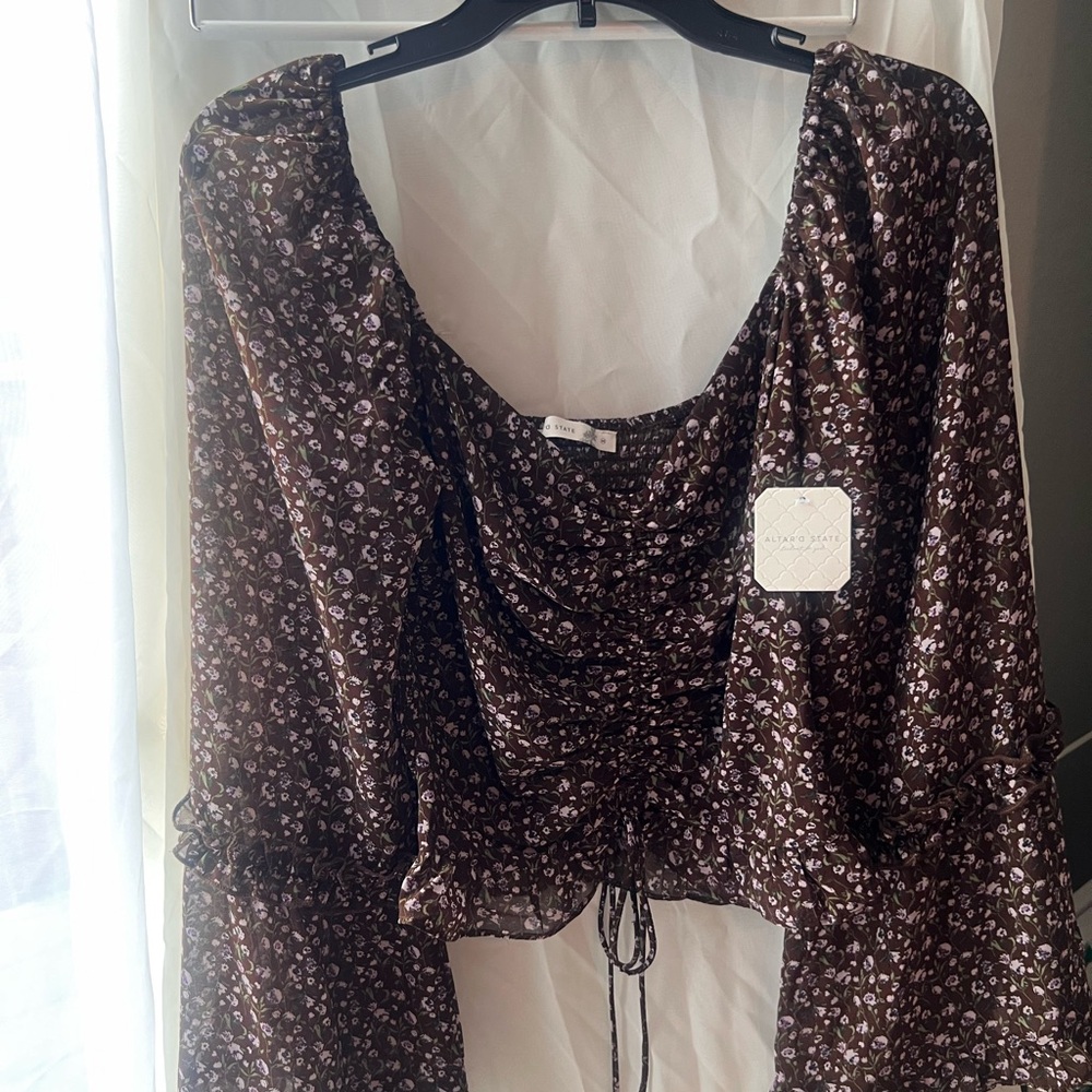 🎀 NWT Altar'd State Floral Print Brown  Blouse